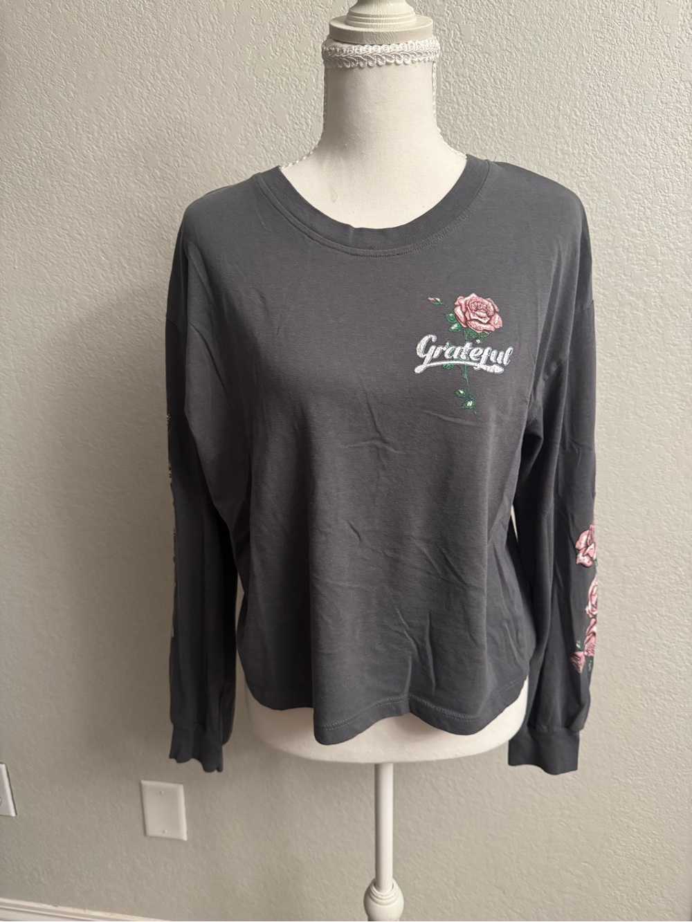 Grateful Rose Graphic Long-Sleeve Tee - Charcoal with Pink Roses